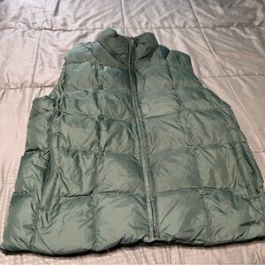 Eddie Bauer Down Fill Vest Puffer Goose Green Men’s Medium Full Zip